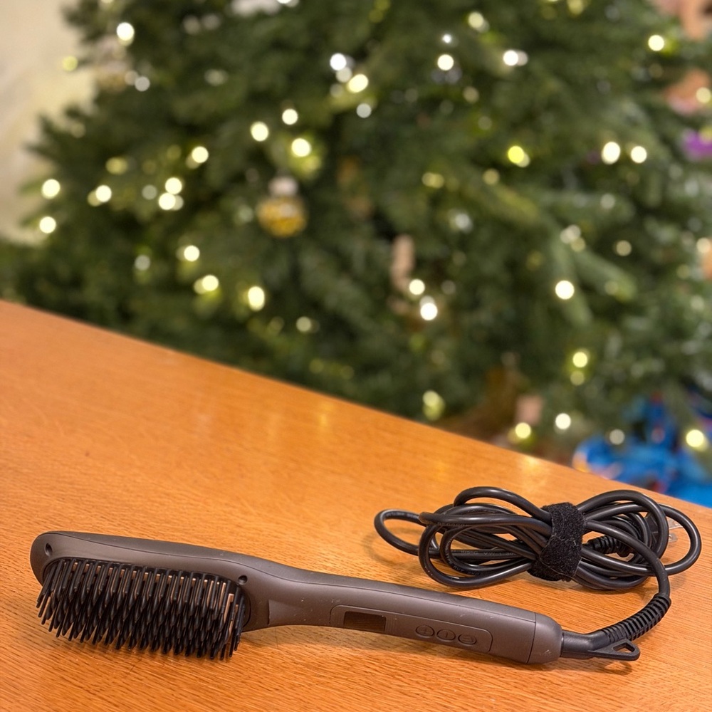 Graphene Times: Black Hair Straightening Brush